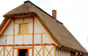 Strecha z trstiny